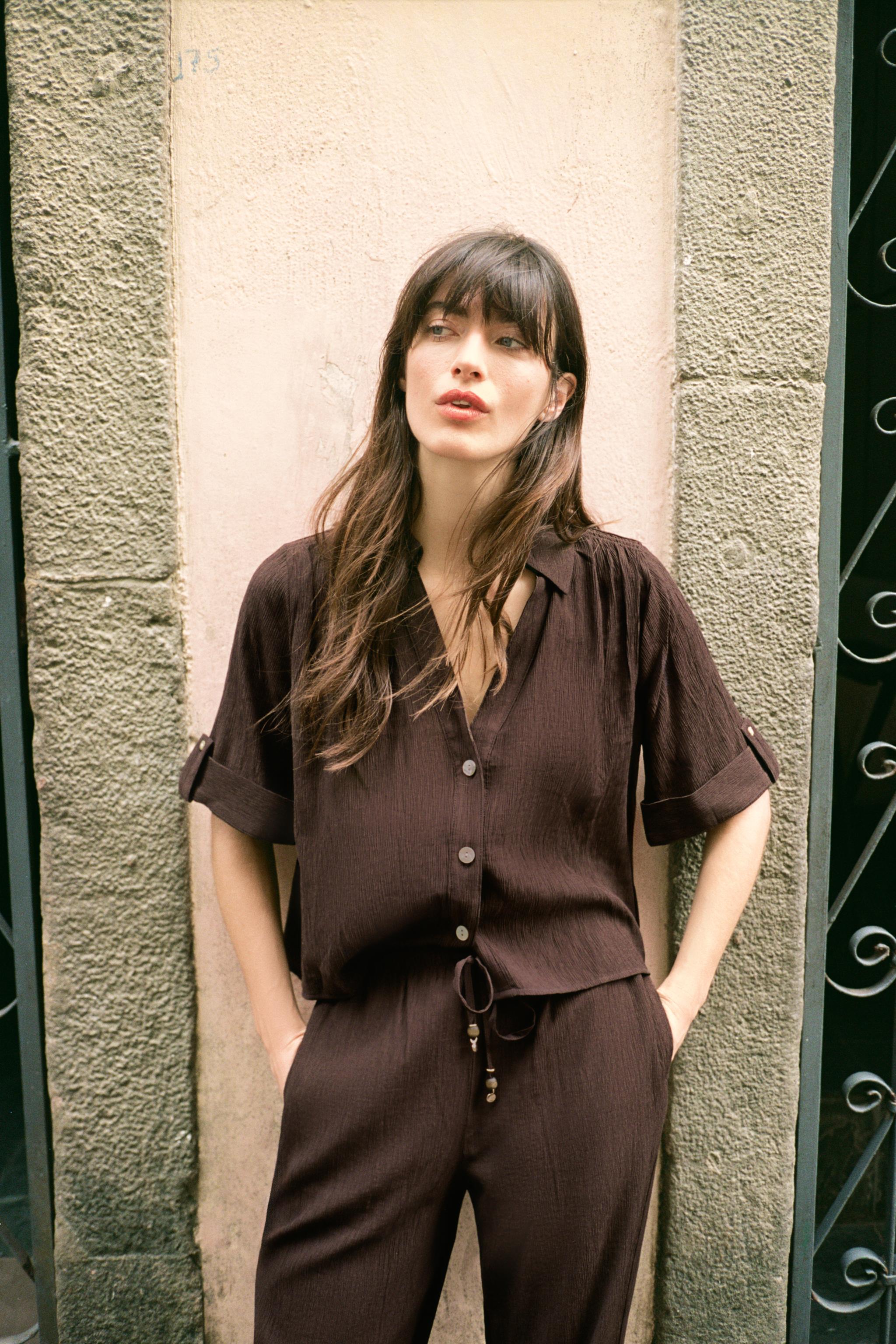 FLOWY SHORT SLEEVE SHIRT
